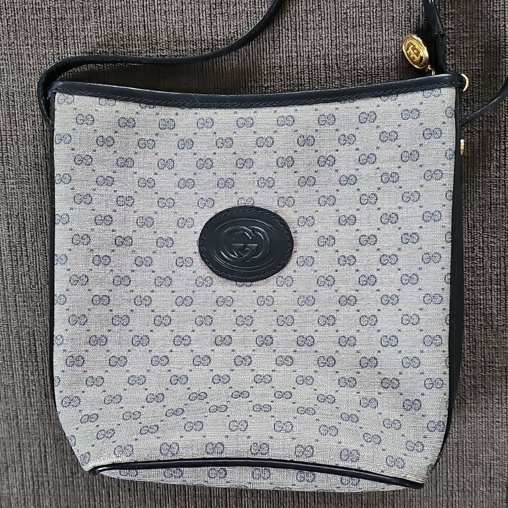 GUCCI Navy Blue Canvas Supreme Micro GG Blue Trim Crossbody Bag Authenticated - Picture 10 of 16